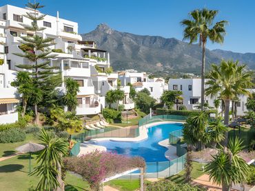 Dúplex amb piscina en venda a Milla de Oro