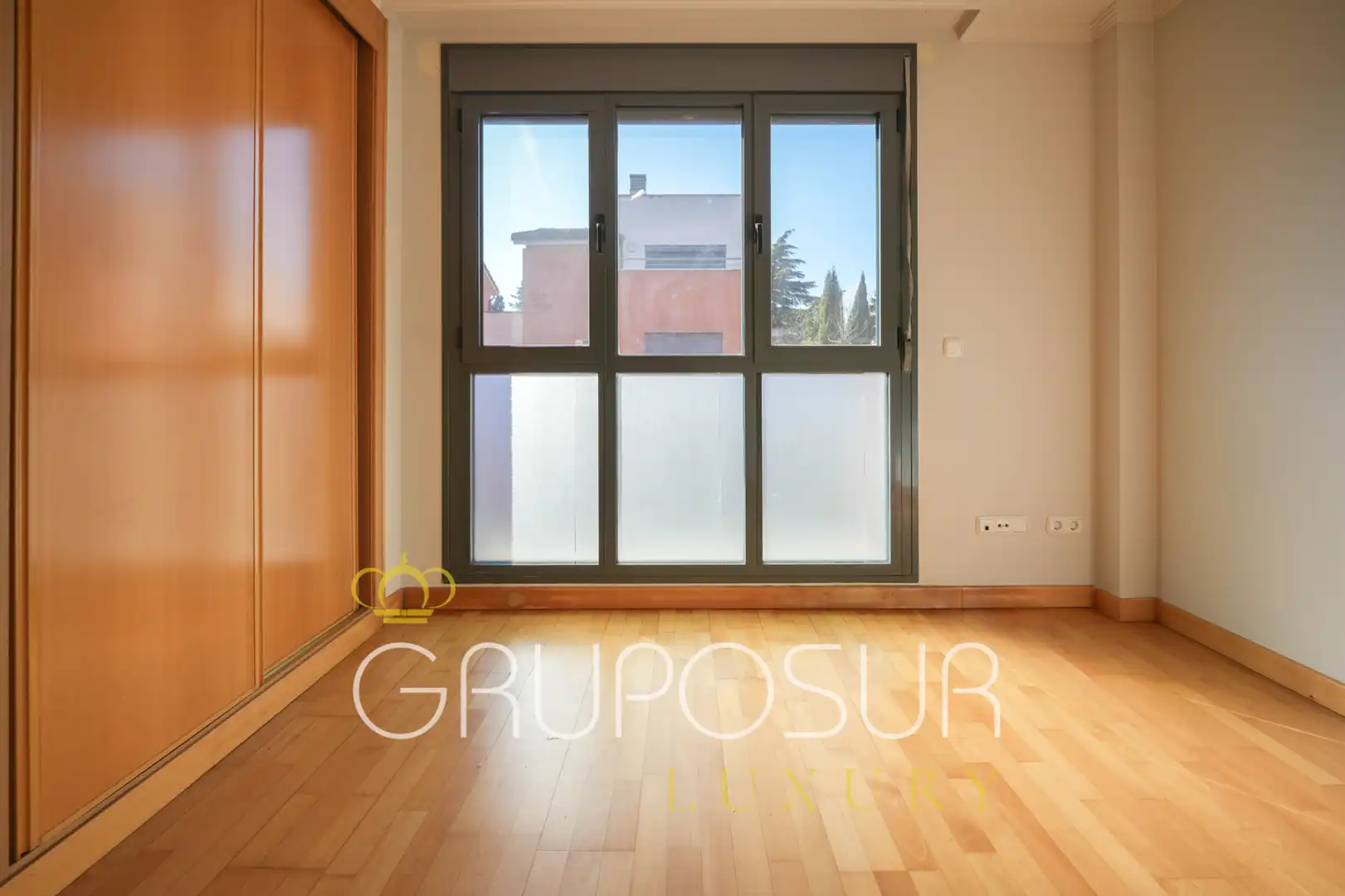 Dormitori de Casa adosada en venda en Valladolid amb Calefacció, Jardí privat i Parquet