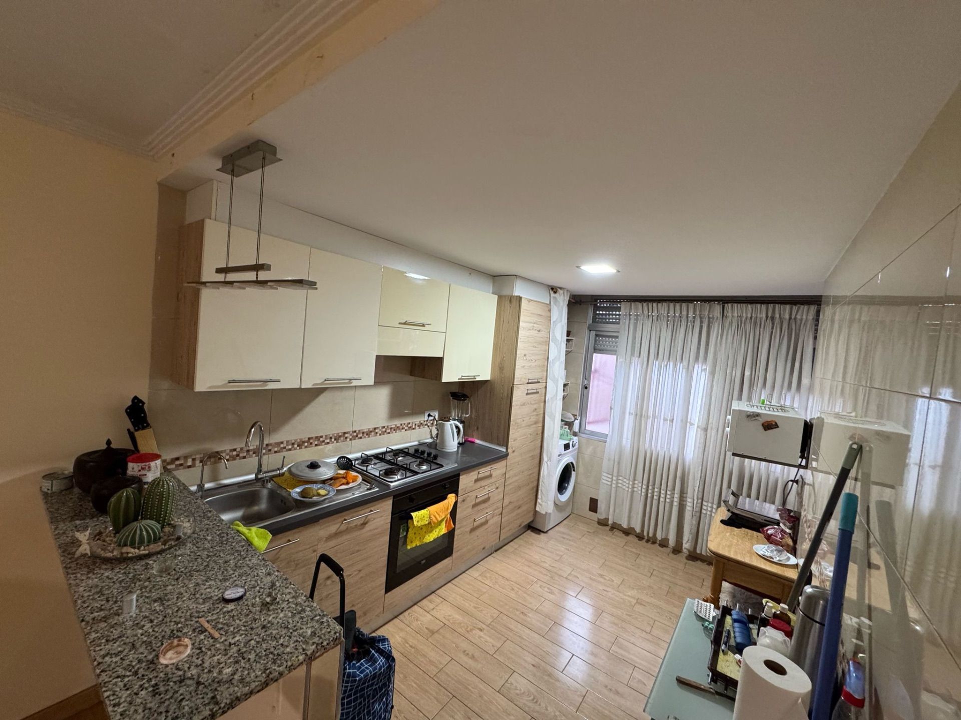 Cocina de Piso en venta en Sedaví con Aire acondicionado, Calefacción y Amueblado