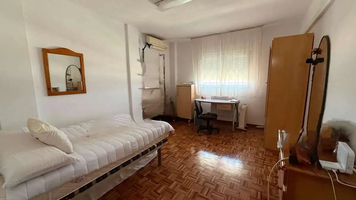 Schlafzimmer von Dachboden zum Verkauf in Granada mit Klimaanlage, Heizung und Terrasse