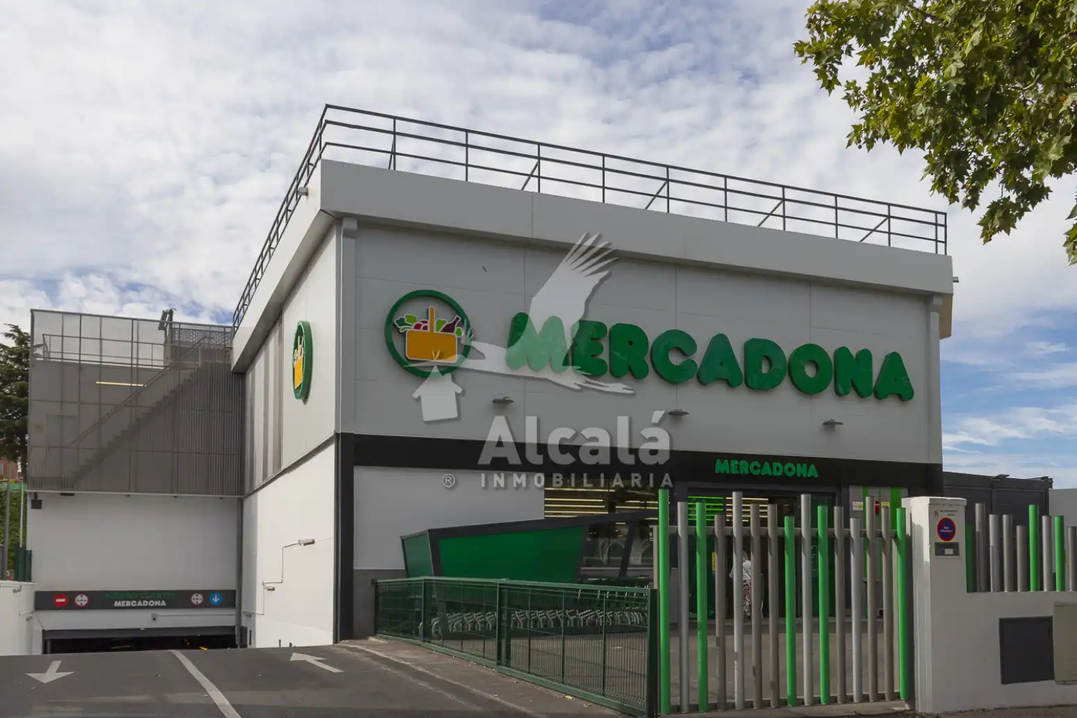 Piso en venta en Coslada con Aire acondicionado, Calefacción y Jardín privado