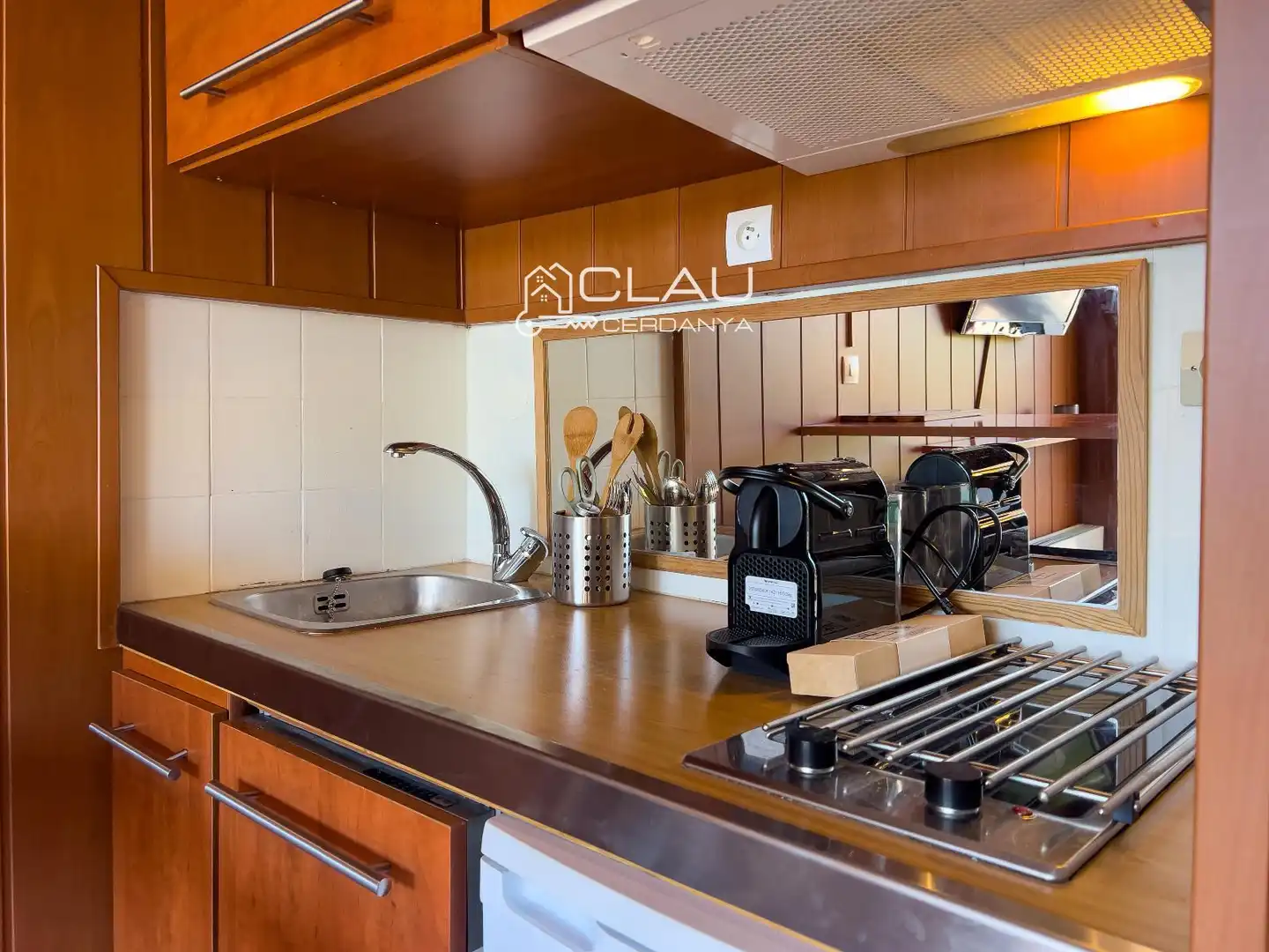 Küche von Wohnung zur Miete in Font-Romeu-Odeillo-Via mit Heizung, Parkett und Terrasse