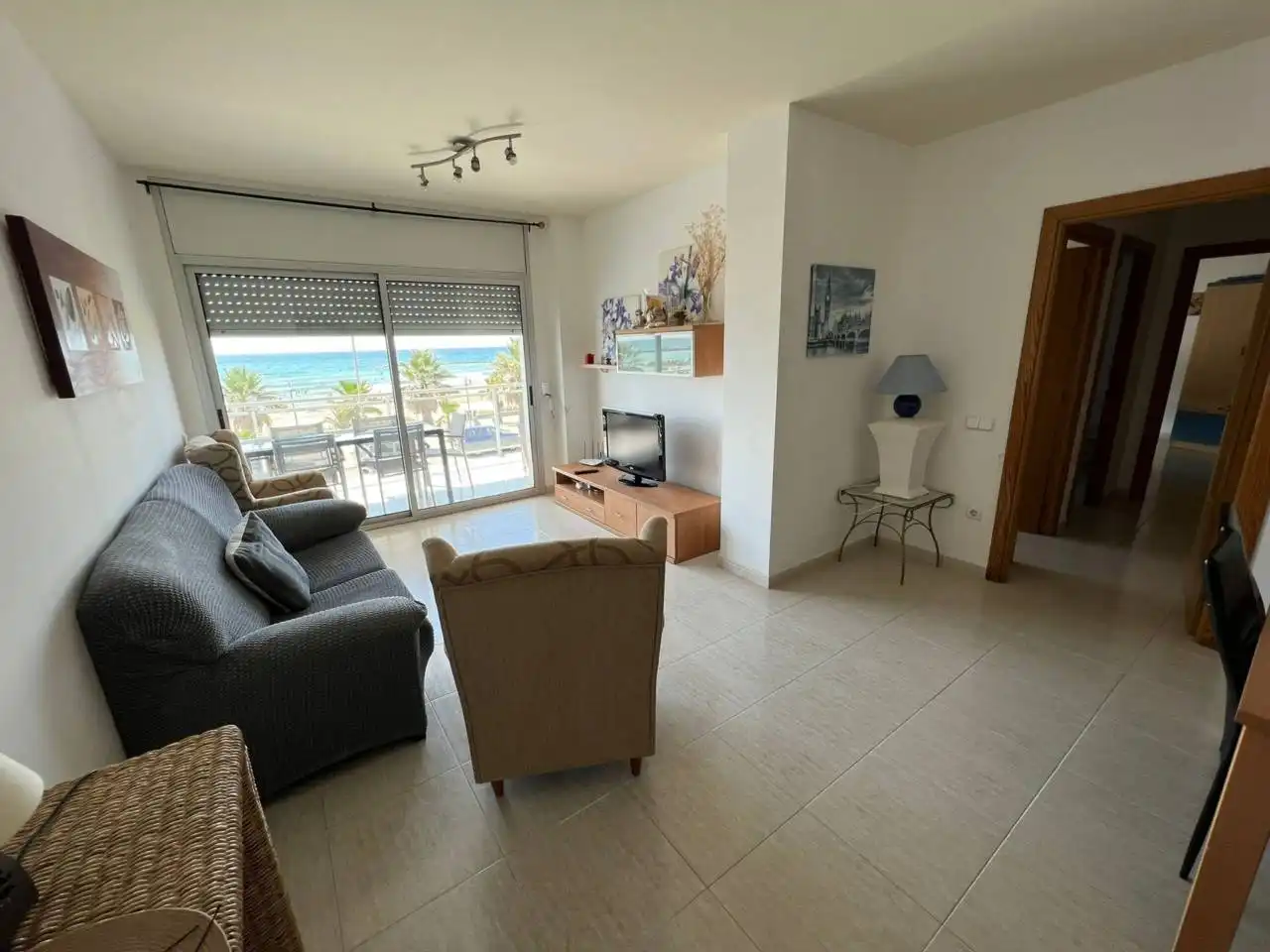Sala d'estar de Pis de lloguer en Cubelles amb Aire condicionat, Calefacció i Terrassa