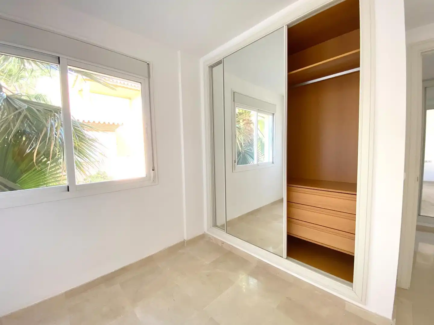 Habitación de Piso en venta en Mijas con Aire acondicionado, Terraza y Piscina comunitaria