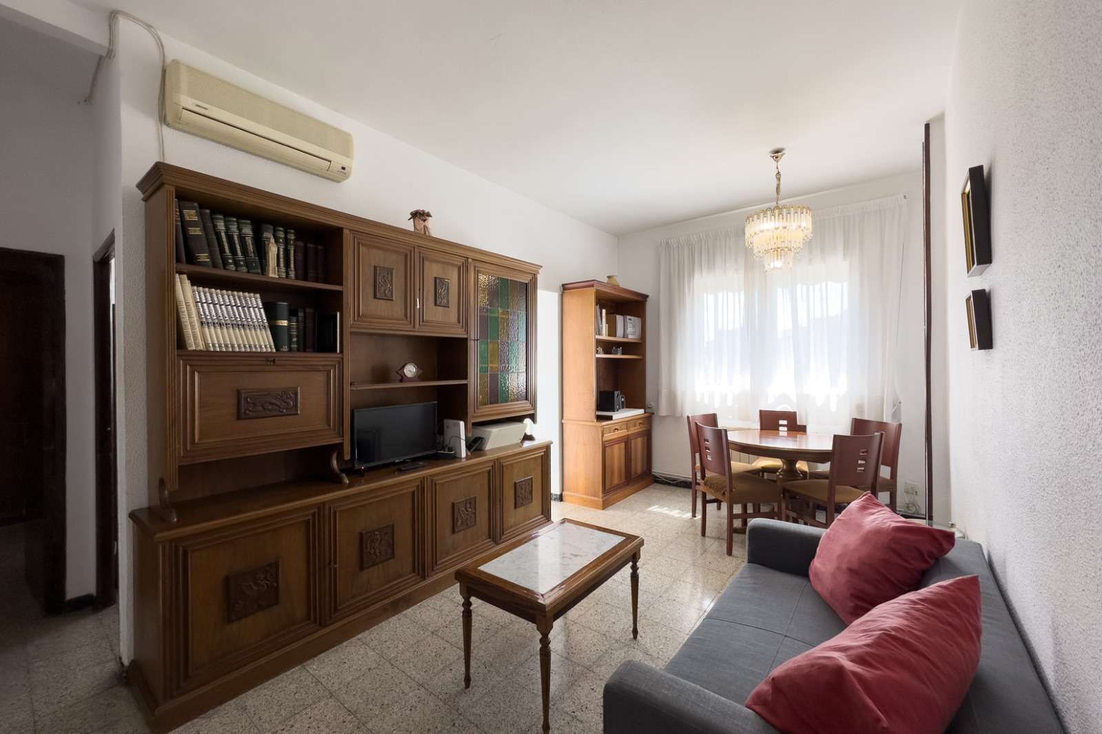 Apartment to share in La Marina del Port