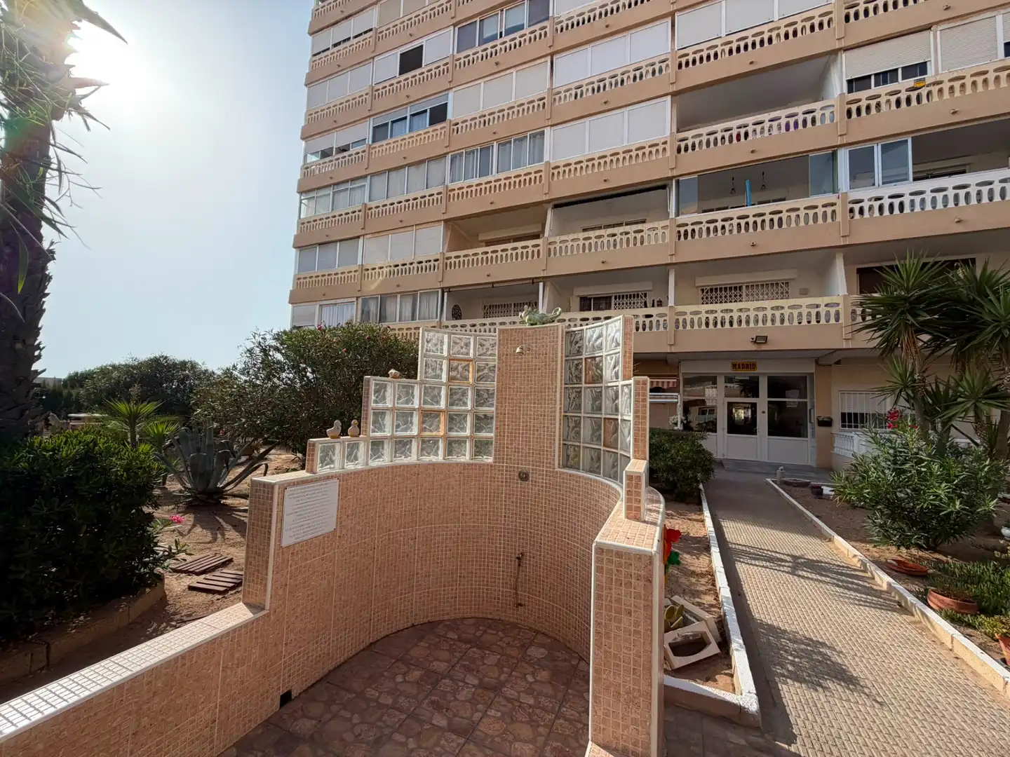 Außenansicht von Wohnung zur Miete in Torrevieja mit Heizung, Möbliert und Waschmaschine