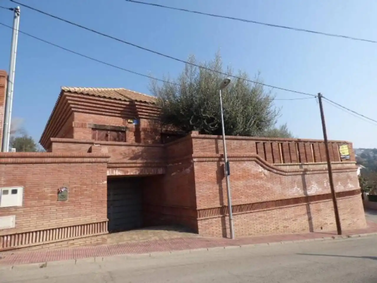 Vista exterior de Casa adosada en venda en Caldes de Montbui amb Terrassa i Piscina