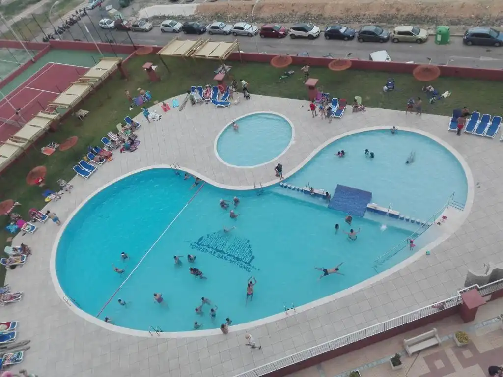 Piscina de Apartamento de alquiler en Cullera con Terraza, Amueblado y Horno