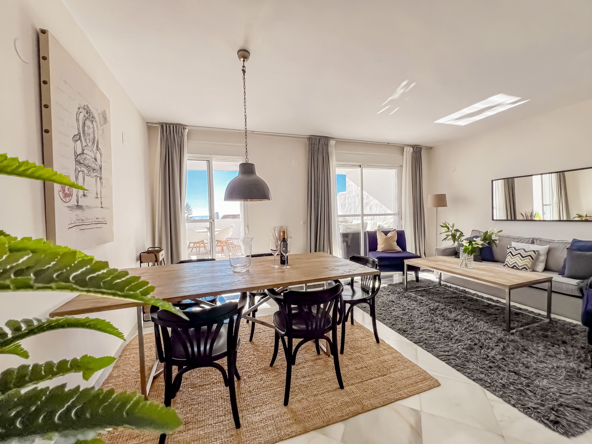 Living room of Attic for sale in Marbella  with Air Conditioner, Terrace and Swimming Pool
