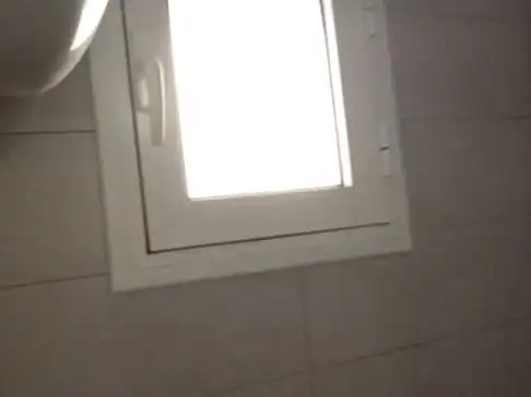 Baño de Local de alquiler en Sevilla con Aire acondicionado, Calefacción y Terraza