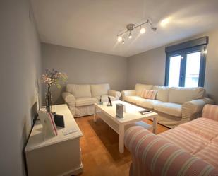 Sala d'estar de Casa o xalet en venda en Hervías amb Terrassa, Moblat i Forn