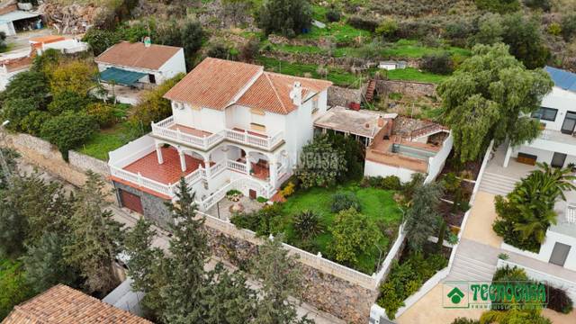 Casa-chalet en Venta en Cortijo de Maza - Finca Monsalvez - El Olivar