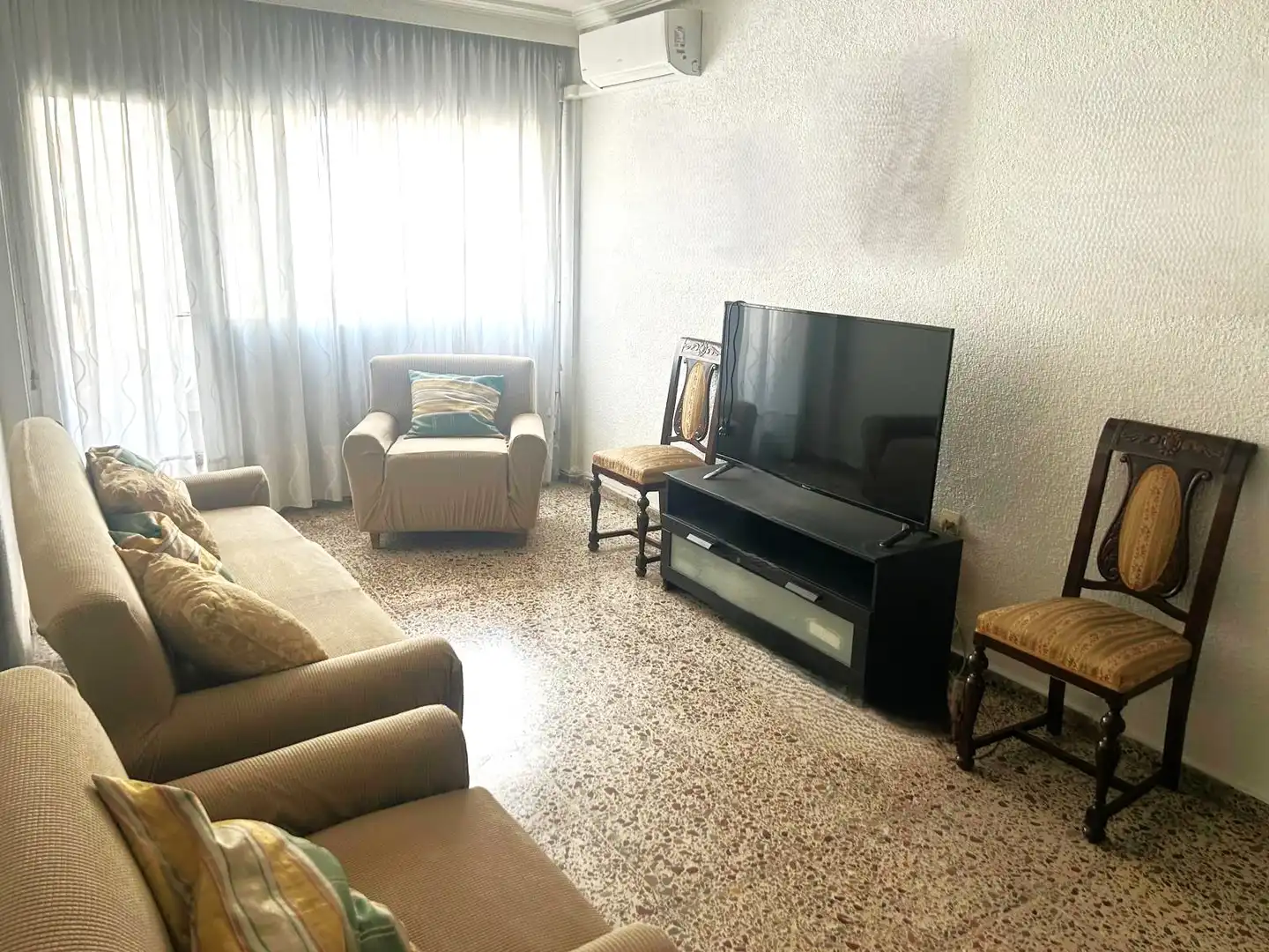 Living room of Flat for share in Murcia  with Air Conditioner, Heating and Furnished