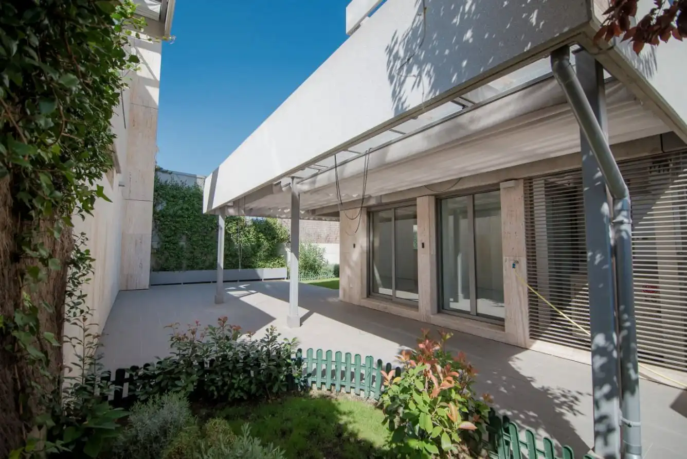 Terrasse von Erdgeschoss zur Miete in Madrid mit Klimaanlage, Heizung und Privatgarten