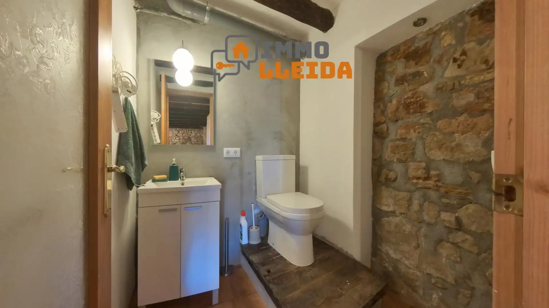 Casa adosada en venta en Ponts con Calefacción, Terraza y Balcón