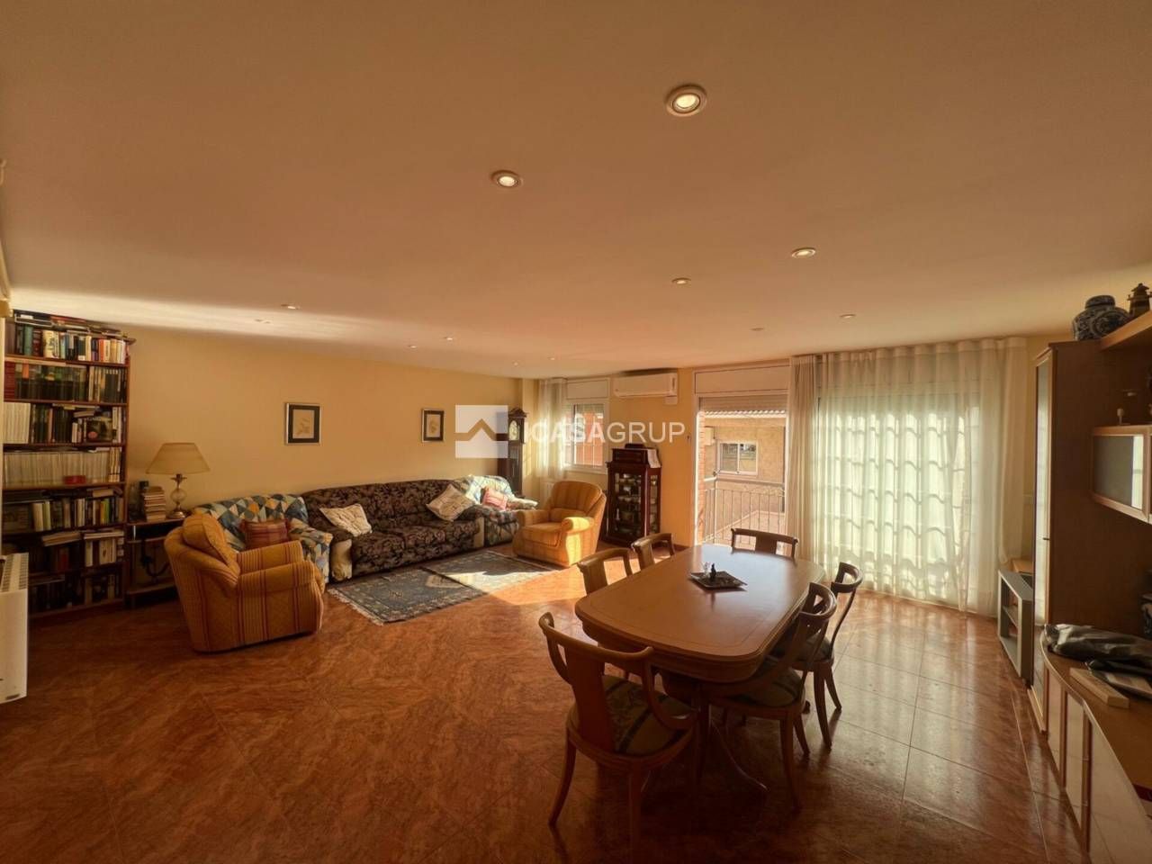 Sala de estar de Ático en venta en Rubí con Aire acondicionado, Calefacción y Jardín privado