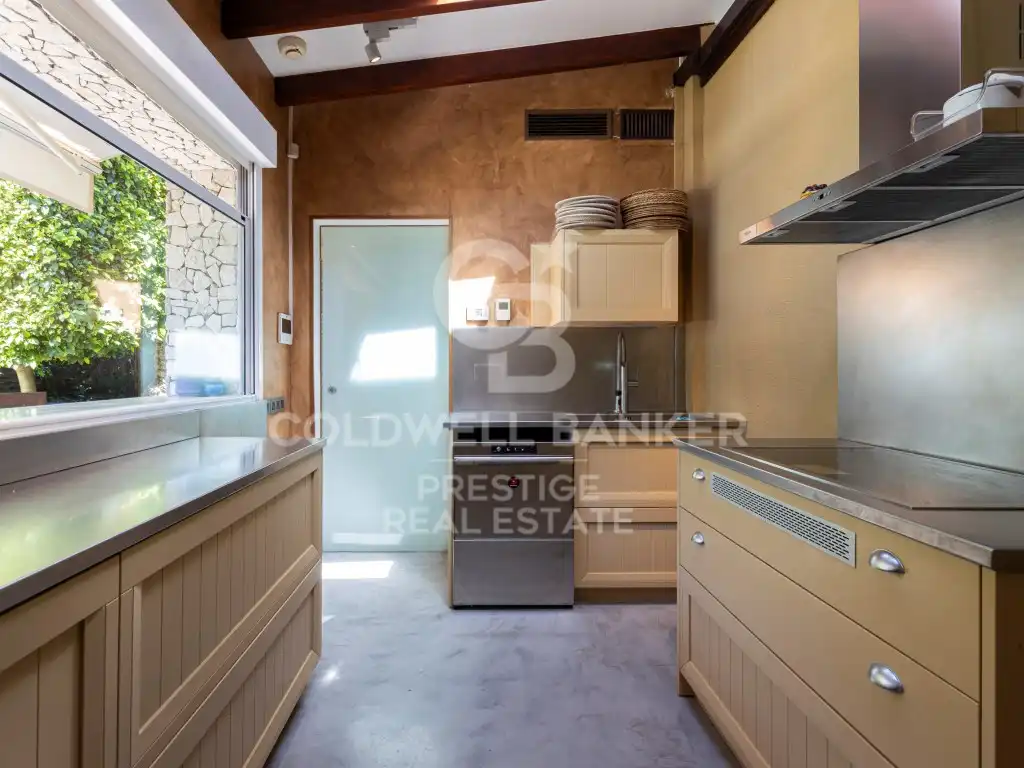 Cocina de Casa o chalet en venta en Sitges con Aire acondicionado, Jardín privado y Terraza