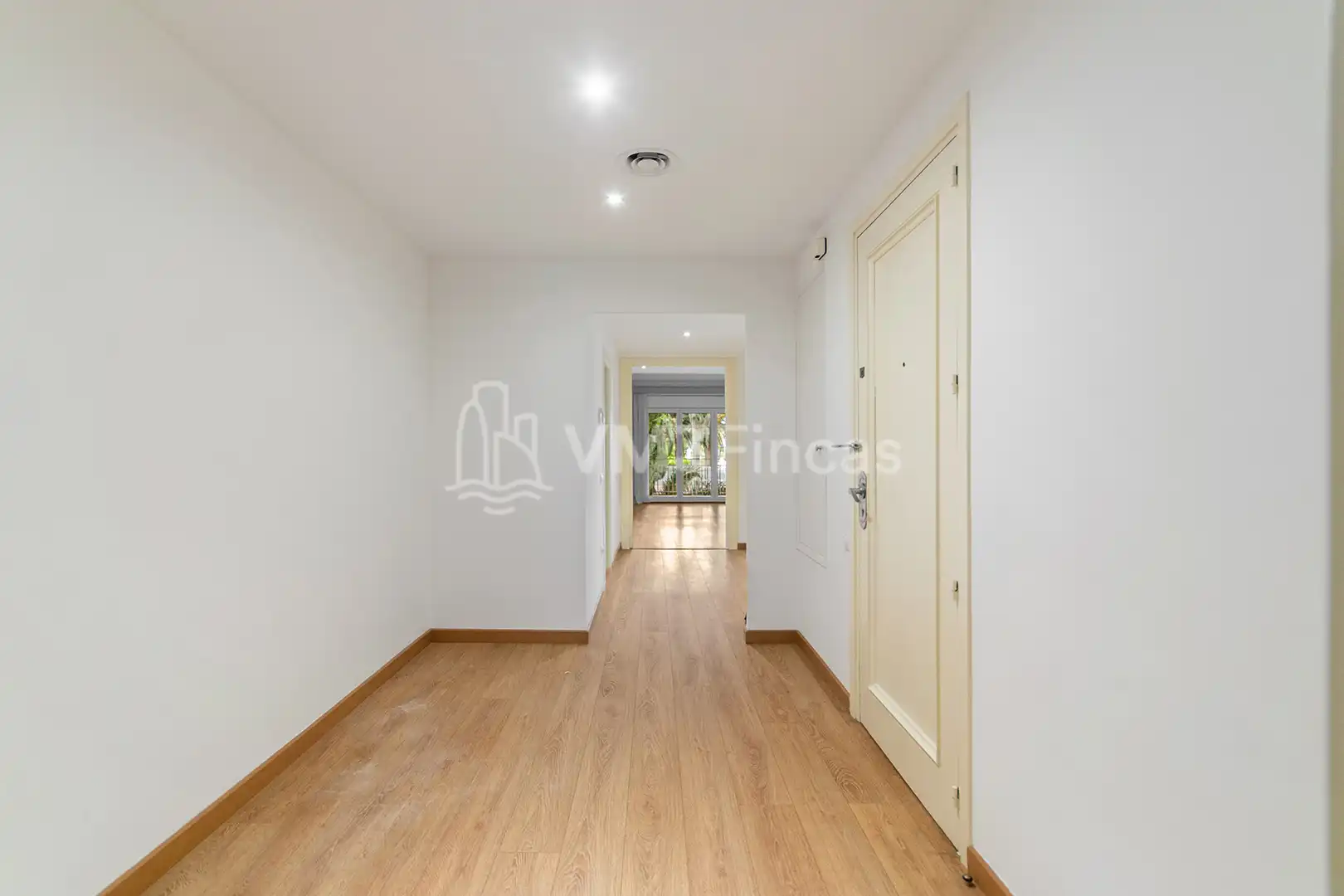 Wohnung zur Miete in Barcelona mit Klimaanlage, Heizung und Parkett
