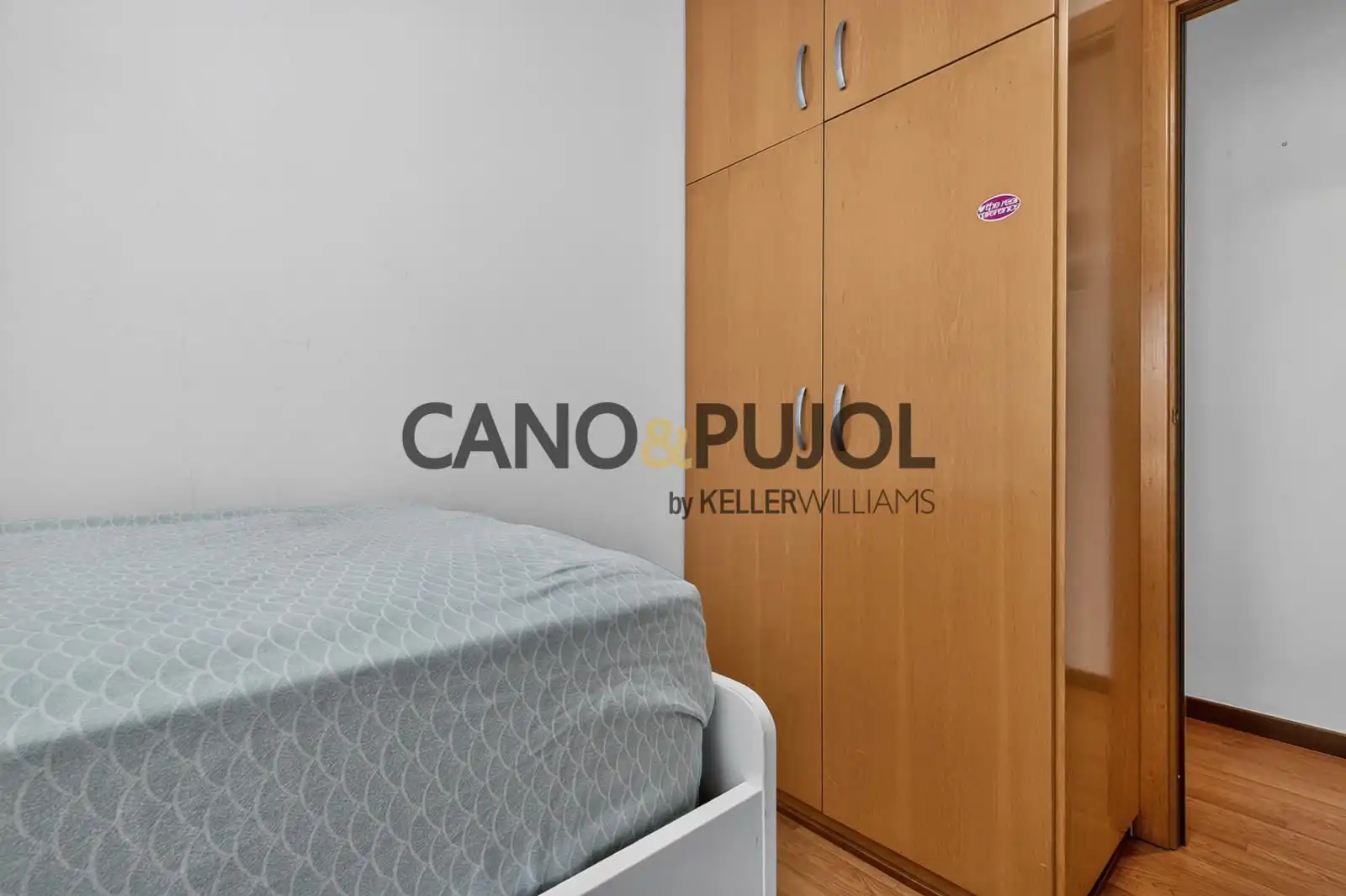 Dormitori de Pis en venda en Rubí amb Aire condicionat, Calefacció i Jardí privat