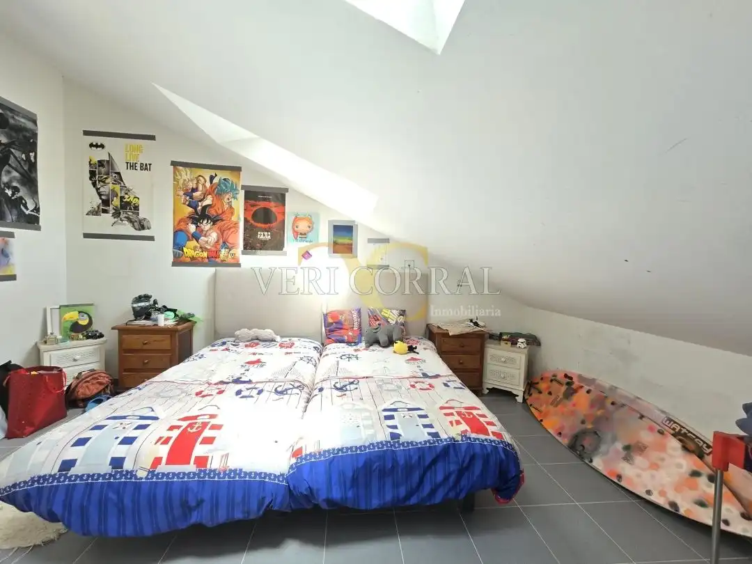 Dormitori de Apartament en venda en Llanes amb Calefacció i Traster