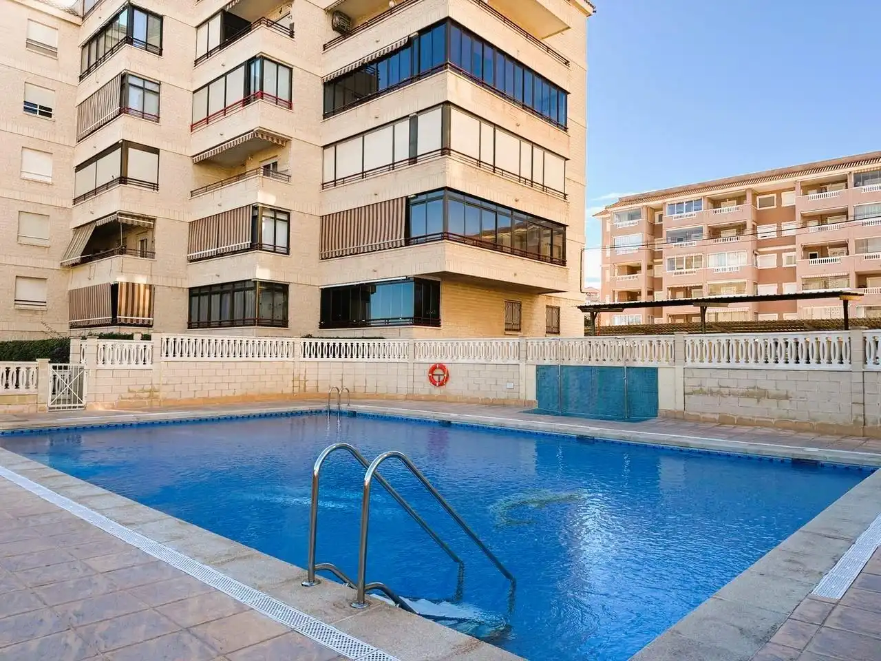 Piscina de Piso en venta en Elche / Elx con Aire acondicionado, Jardín privado y Terraza