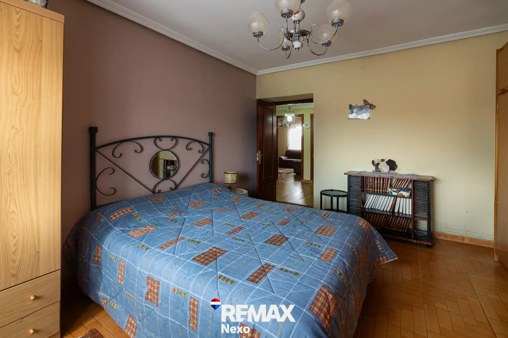 Habitación de Casa adosada en venta en Benavente con Jardín privado, Parquet y Trastero