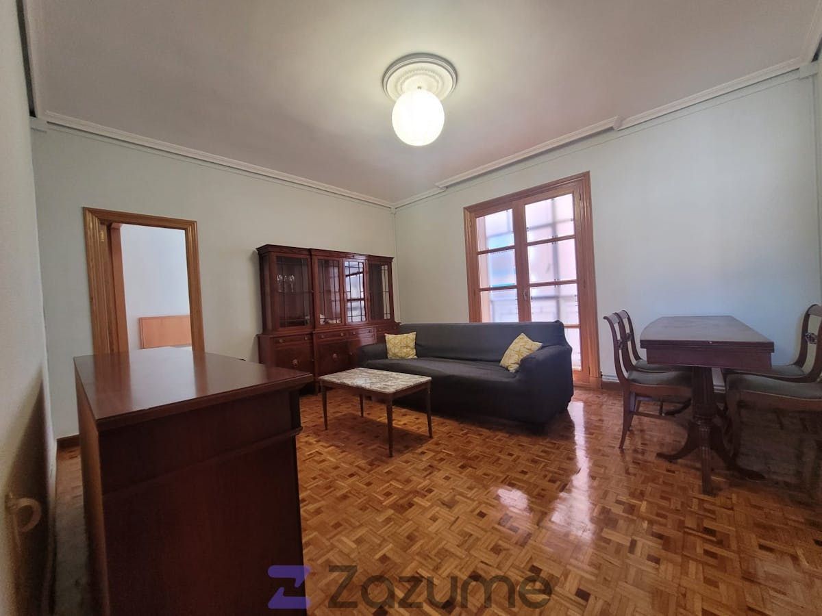 Living room of Flat to rent in Valladolid Capital  with Heating, Parquet flooring and Storage room