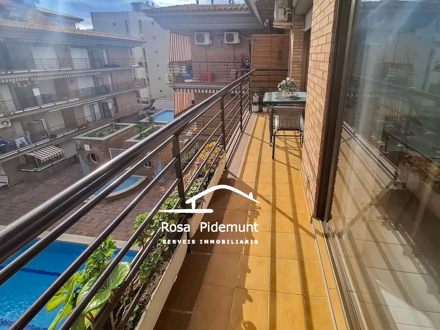Vista exterior de Dúplex en venda en Pineda de Mar amb Aire condicionat, Calefacció i Terrassa