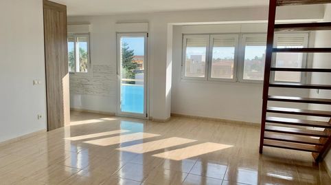 Delta del Ebro, enclave medioambiental de primer nivel. Municipio de Deltebre Duplex, OBRA NUEVA. La vivienda dispone de recibidor