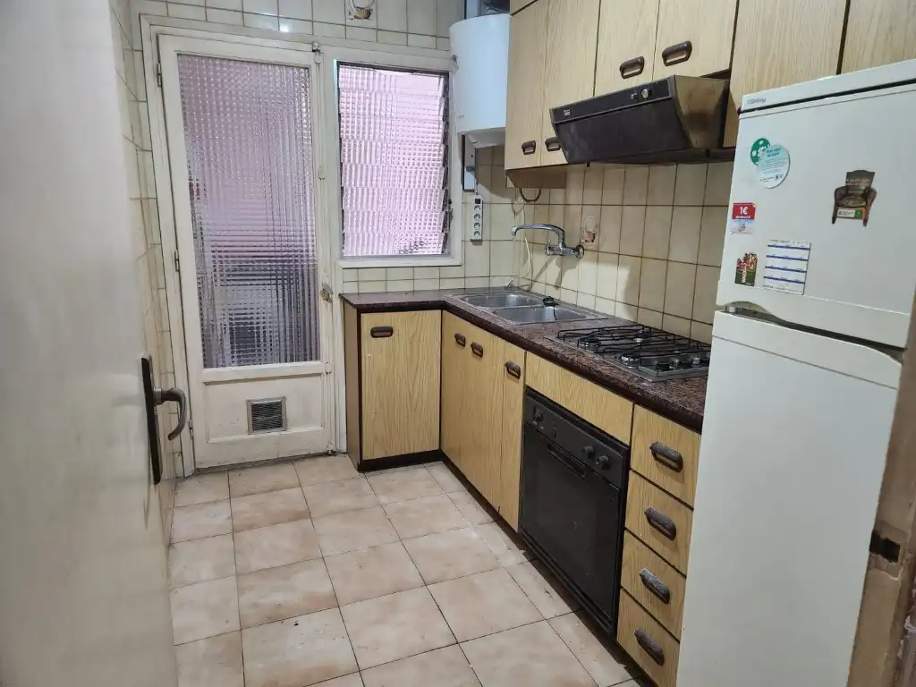 Kitchen of Flat for sale in Barcelona