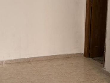 Piso con balcón en venta en Méndez Núñez