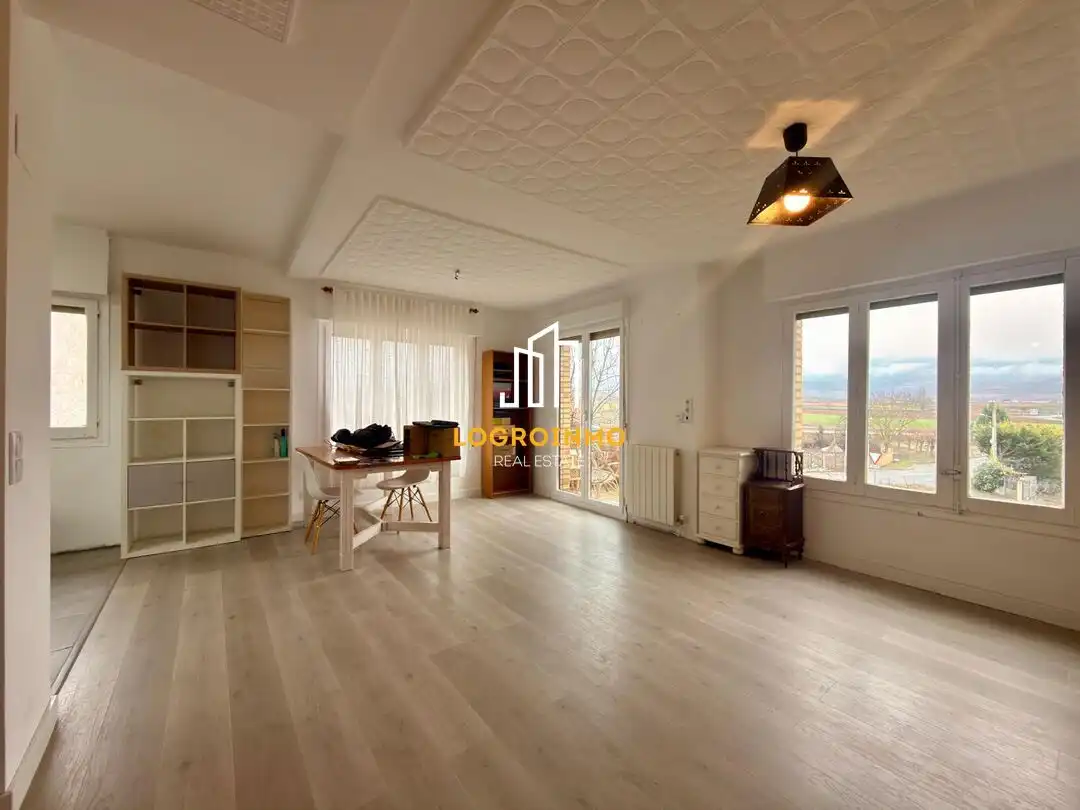 Living room of Houses for sale in Tricio  with Heating, Private garden and Parquet flooring