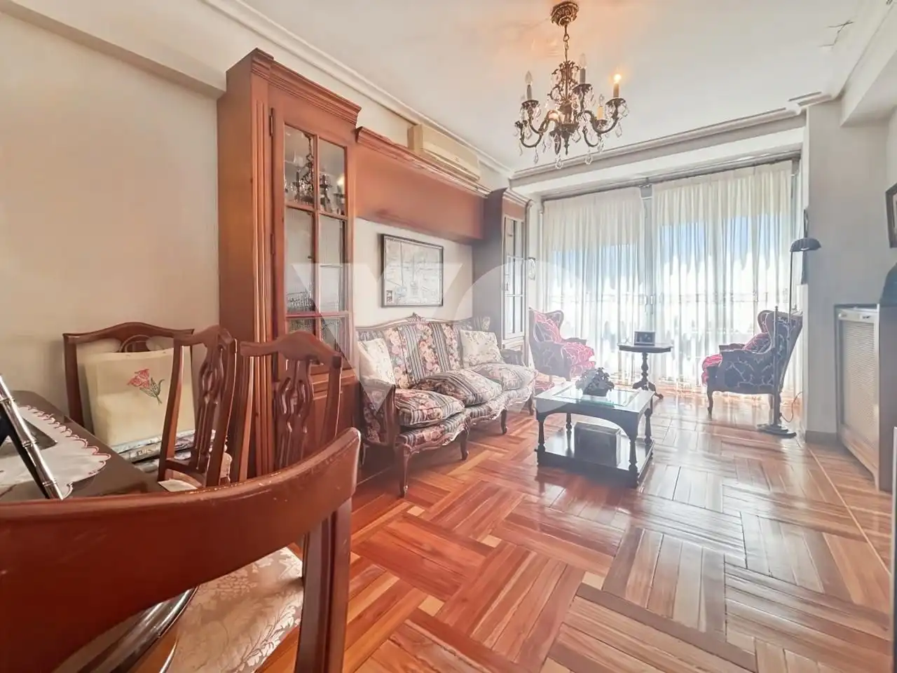 Sala d'estar de Pis en venda en Madrid amb Aire condicionat, Calefacció i Parquet