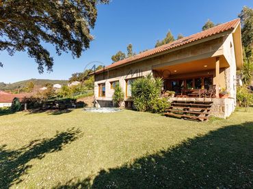 Villa con balcone in vendita a Sobral- Camos