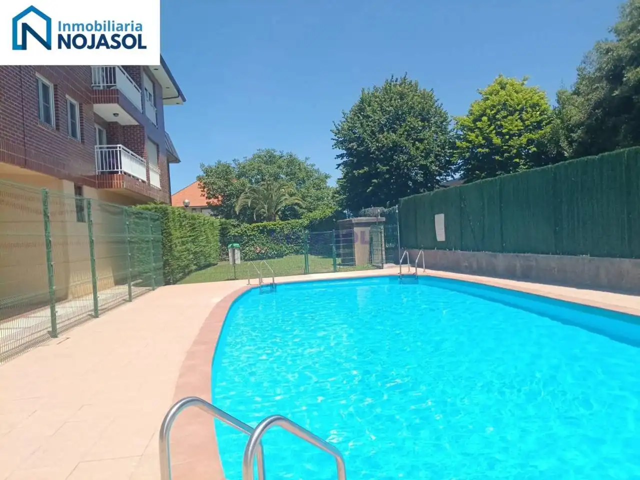 Piscina de Apartamento en venta en Bareyo con Calefacción, Terraza y Trastero