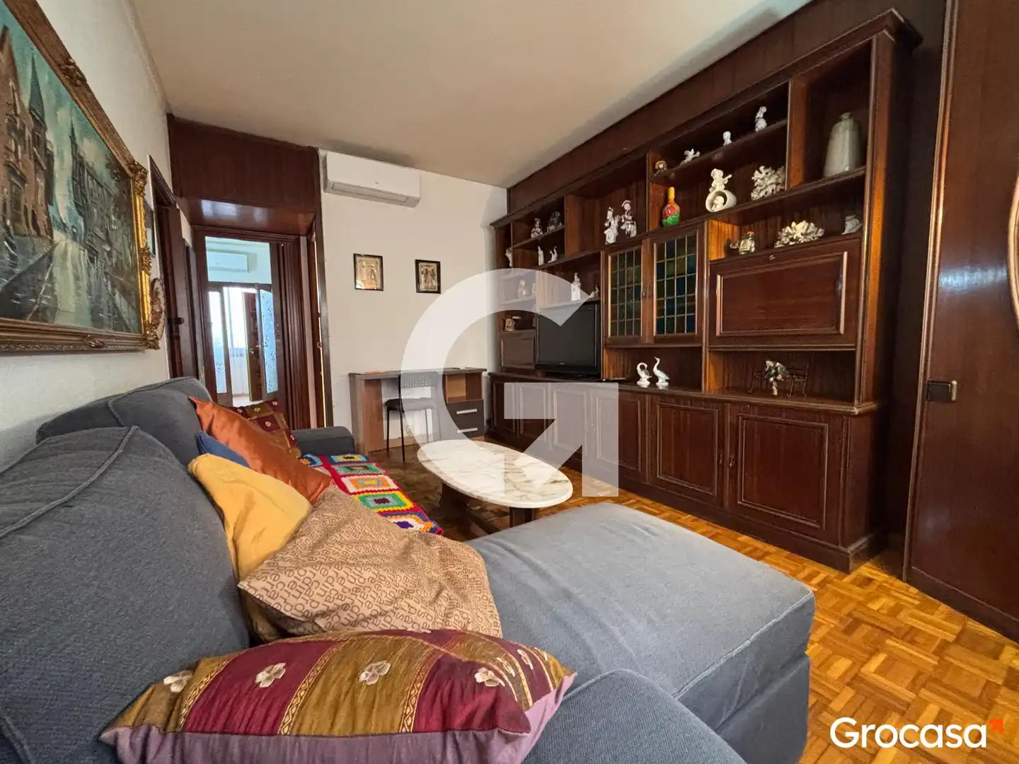 Living room of Houses for sale in L'Hospitalet de Llobregat  with Air Conditioner, Terrace and Storage room