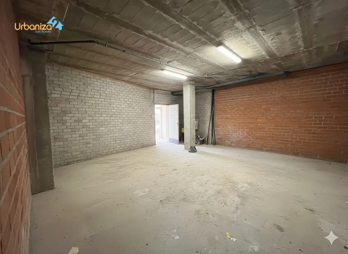 Local comercial en venda a Avenida Elvas, imagen 2
