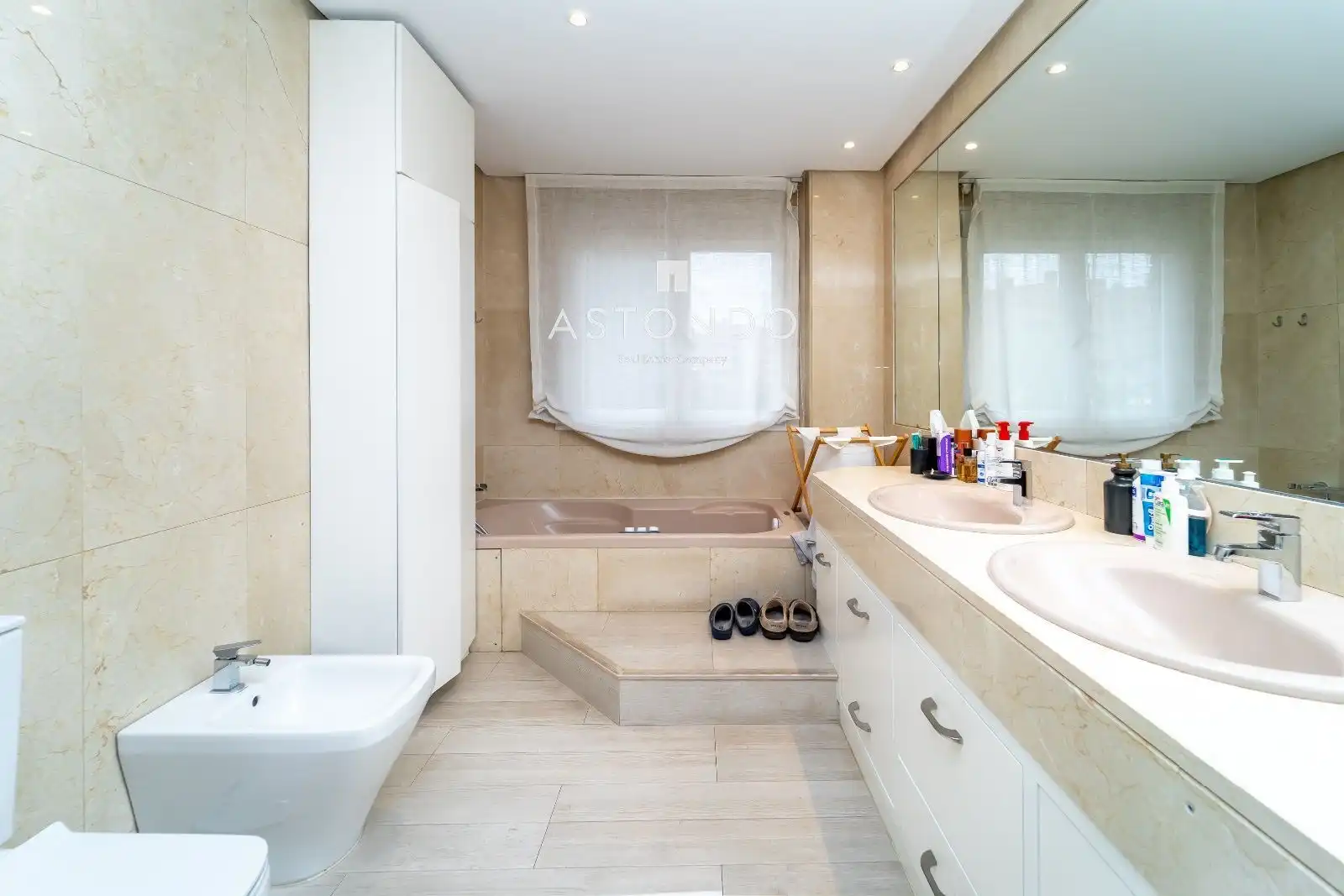 Bathroom of Houses for rent in Madrid  with Air Conditioner, Heating and Terrace