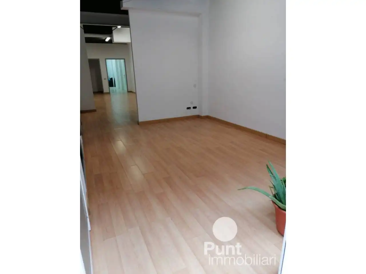 Local comercial de lloguer a Zona Alta, imagen 12