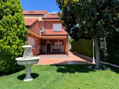 Jardí de Casa adosada en venda en Rivas-Vaciamadrid amb Terrassa