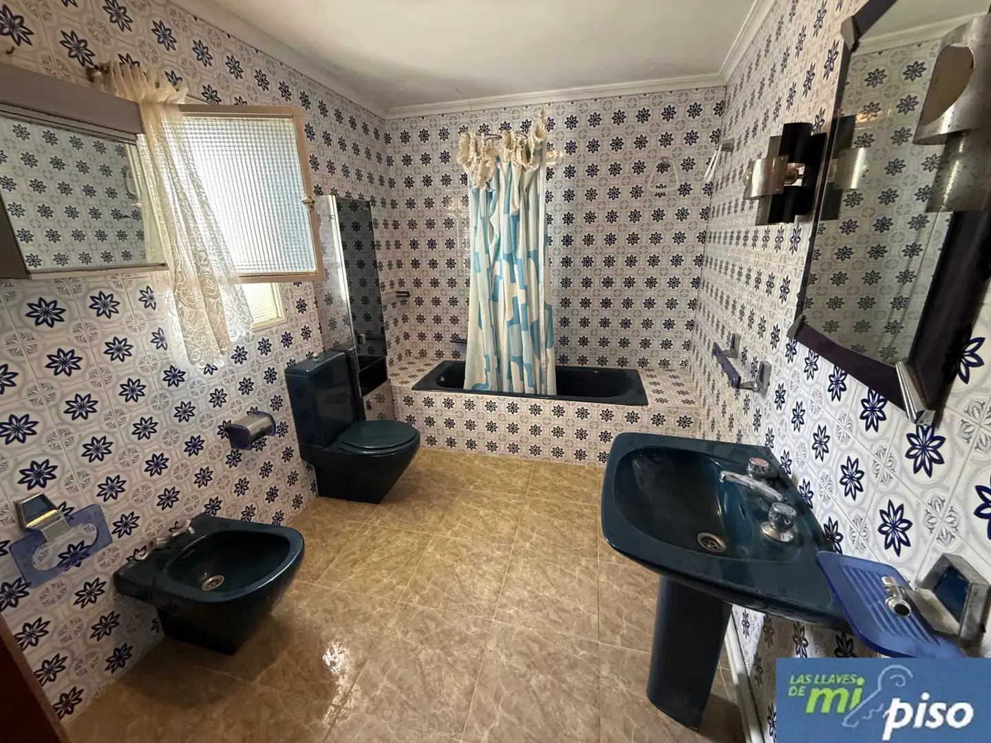 Baño de Casa o chalet en venta en Aguilar de Campos con Calefacción, Jardín privado y Terraza