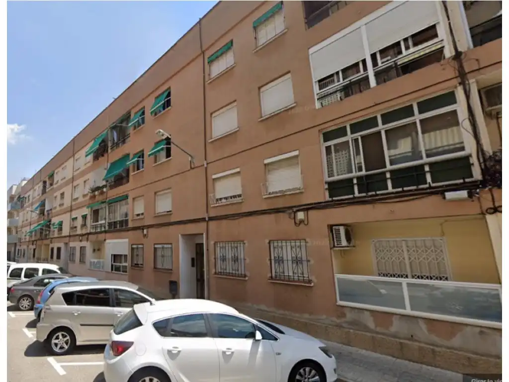 Piso en venta en Calle Monestir De Ripoll