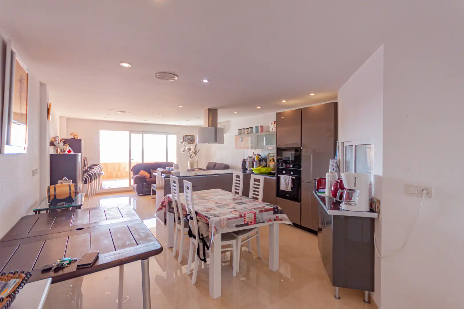 Küche von Wohnungen zum Verkauf in La Manga del Mar Menor mit Klimaanlage, Heizung und Terrasse
