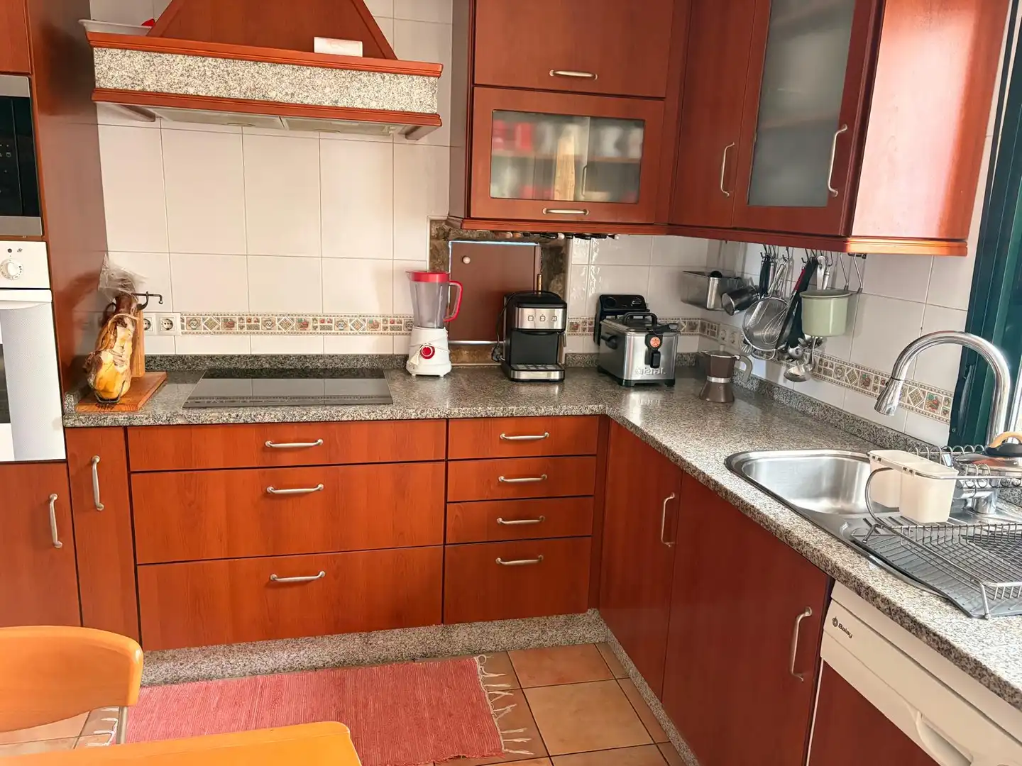 Cocina de Casa o chalet en venta en Santiago de Compostela  con Calefacción, Jardín privado y Terraza