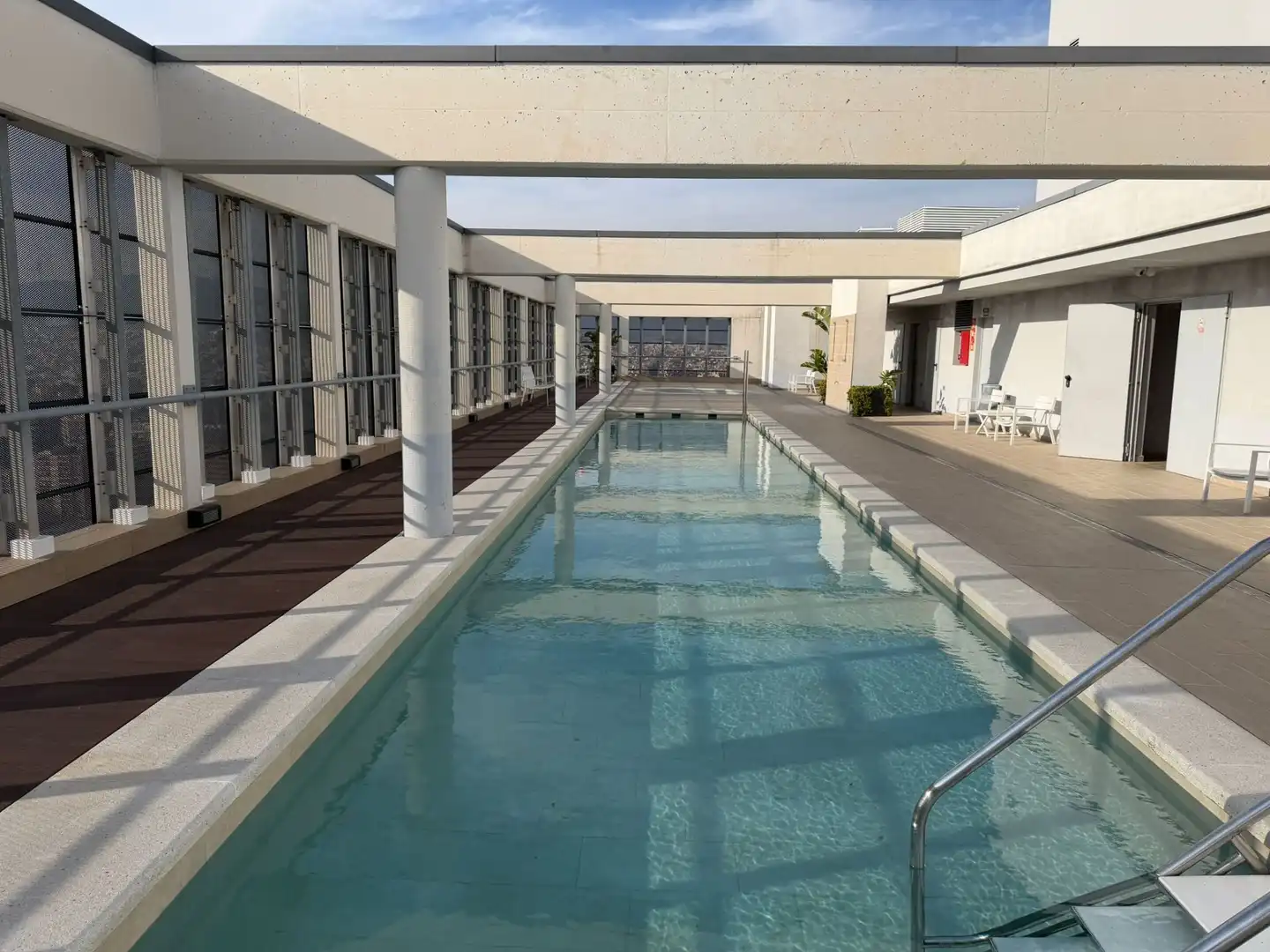 Swimming pool of Flat for sale in Barcelona  with Air Conditioner, Heating and Terrace