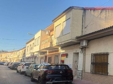 Piso en venta en Calle Gregorio Martínez Montesinos 4