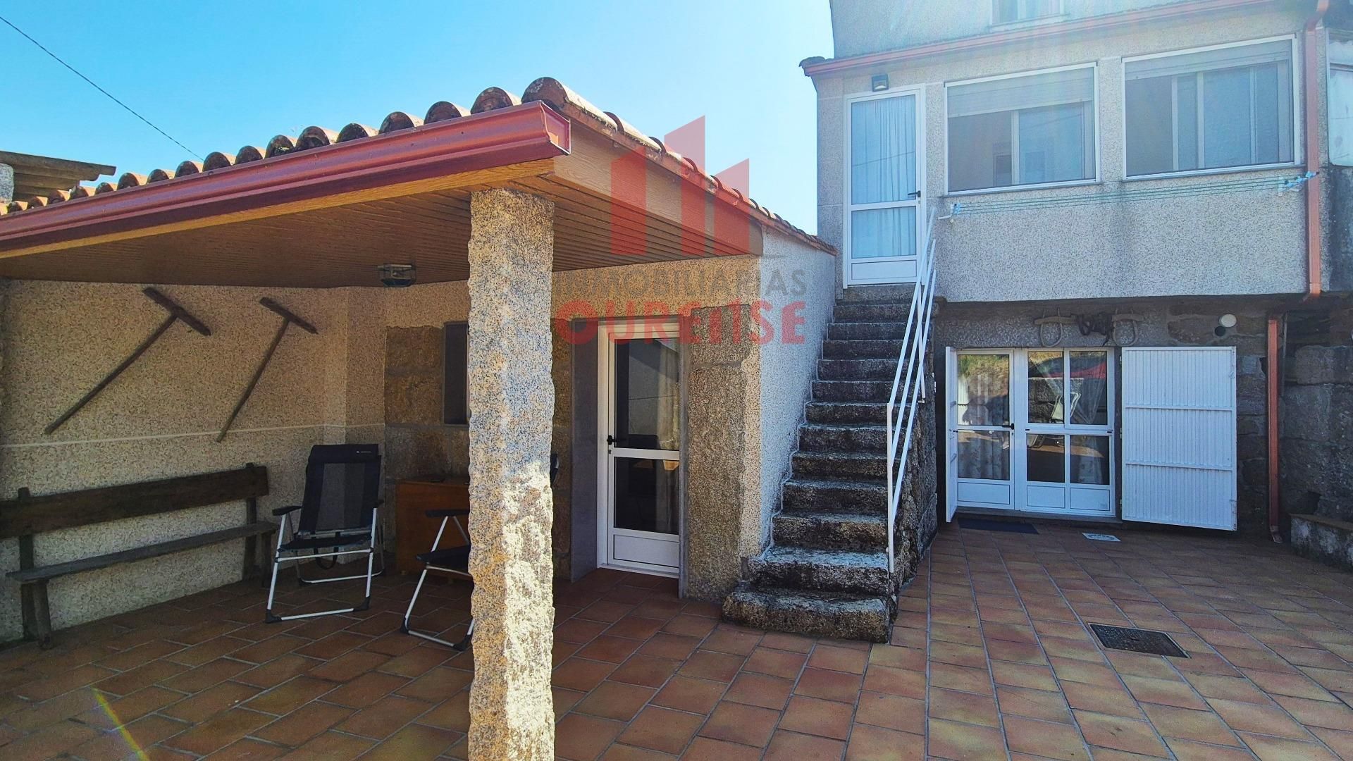 Vista exterior de Casa o xalet en venda en San Cibrao das Viñas