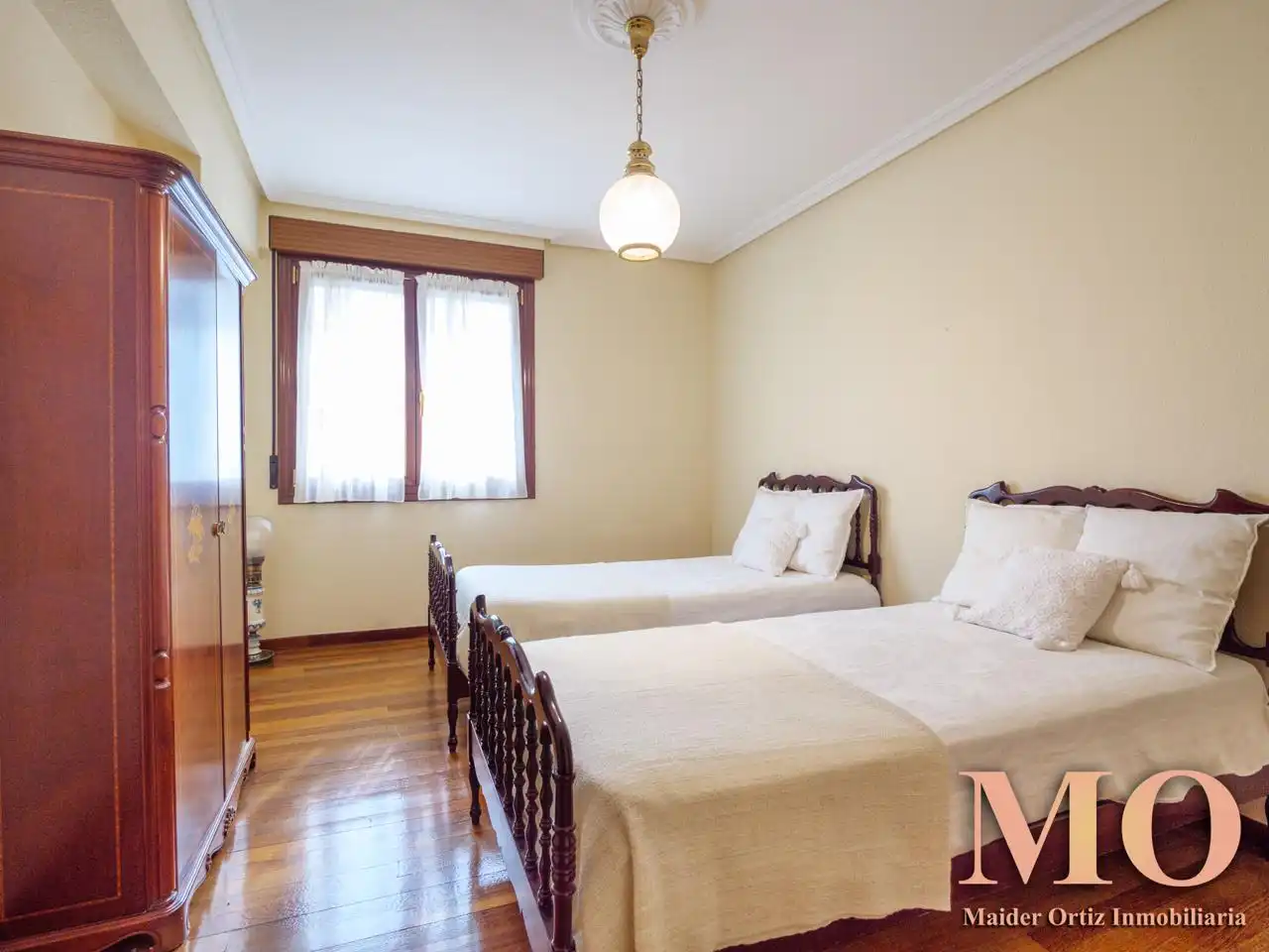 Habitación de Piso en venta en Arrasate / Mondragón con Calefacción, Terraza y Trastero