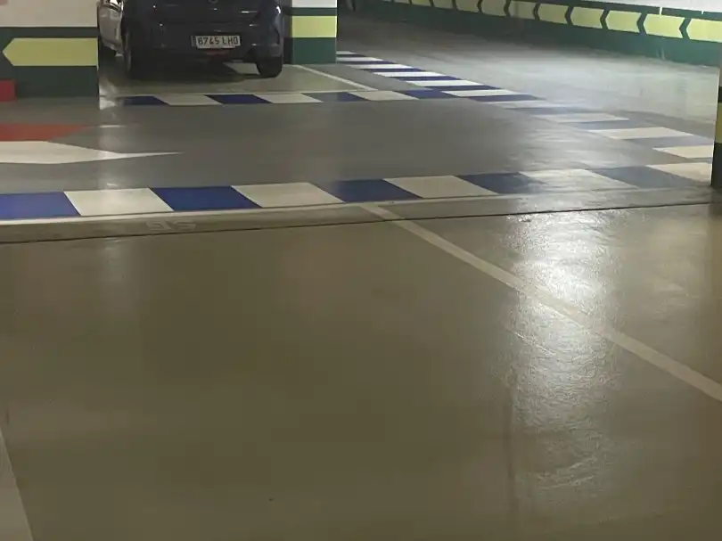 Parking de Garaje de alquiler en A Coruña Capital  con Alarma