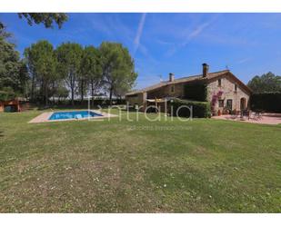 Jardí de Finca rústica en venda en Medinyà amb Aire condicionat, Calefacció i Jardí privat